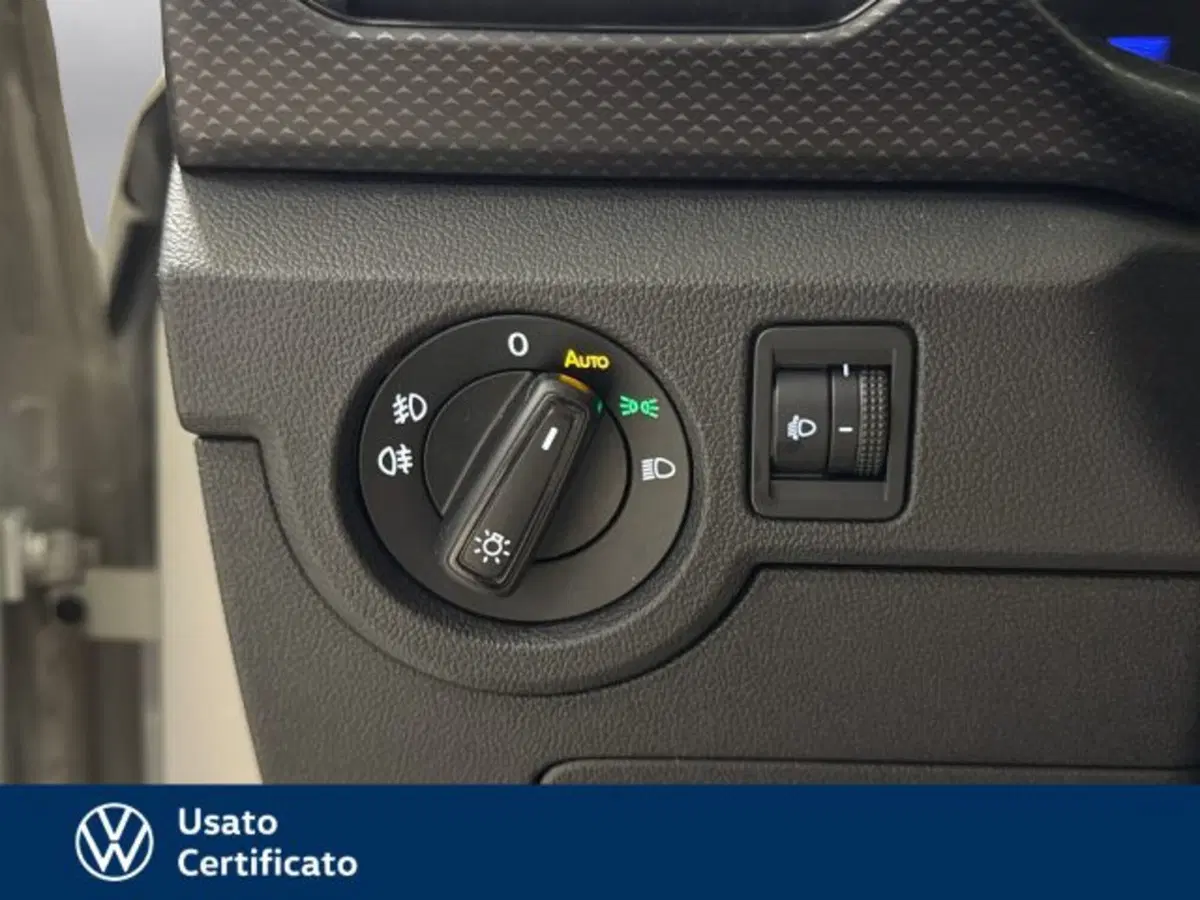 Volkswagen T-Cross usata a Vicenza (16)