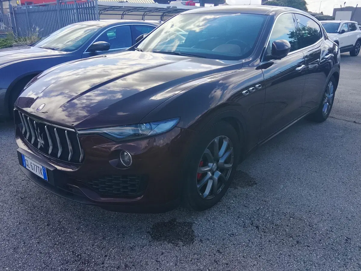 Maserati Levante usata a Perugia (3)