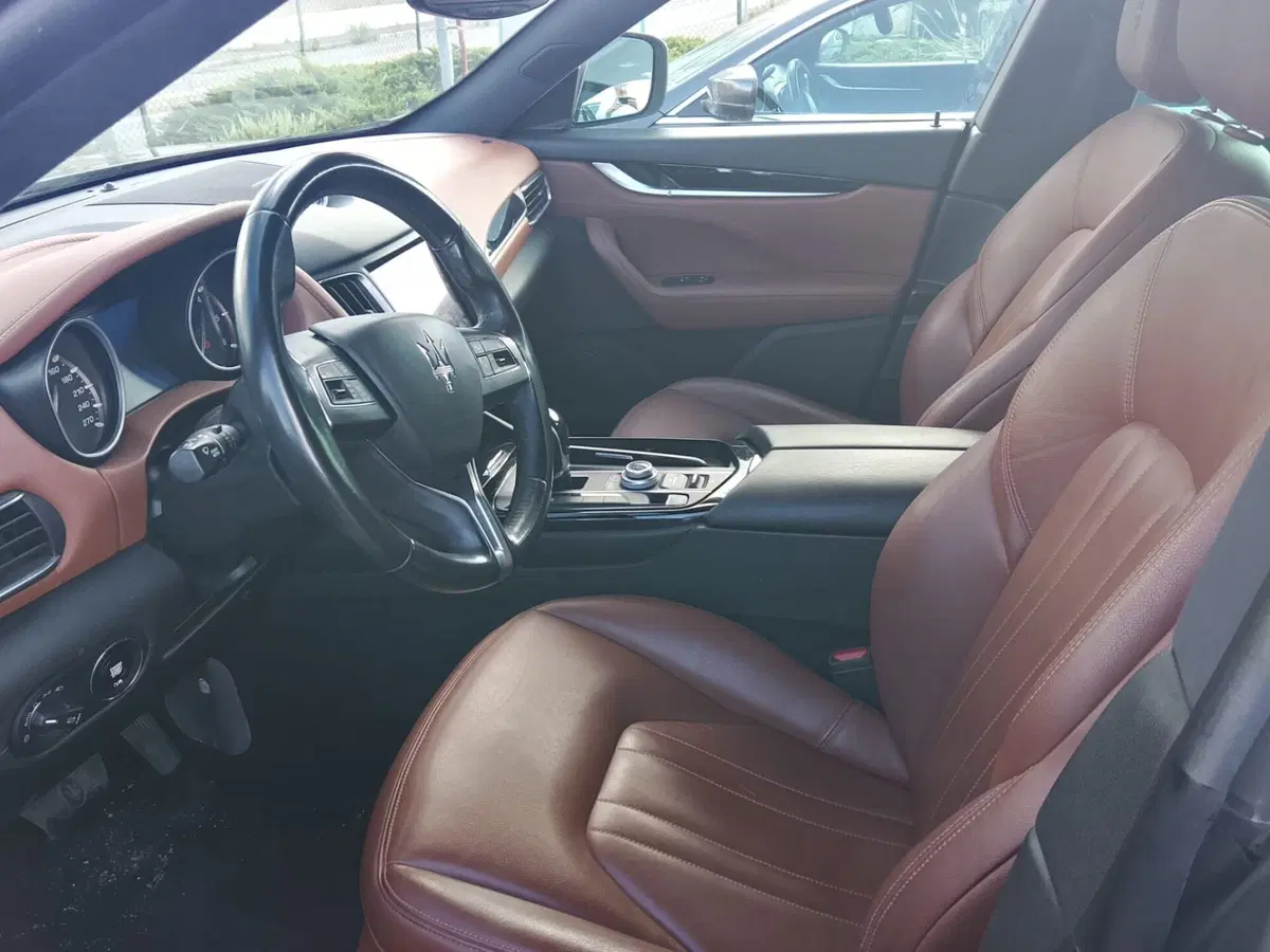 Maserati Levante usata a Perugia (6)
