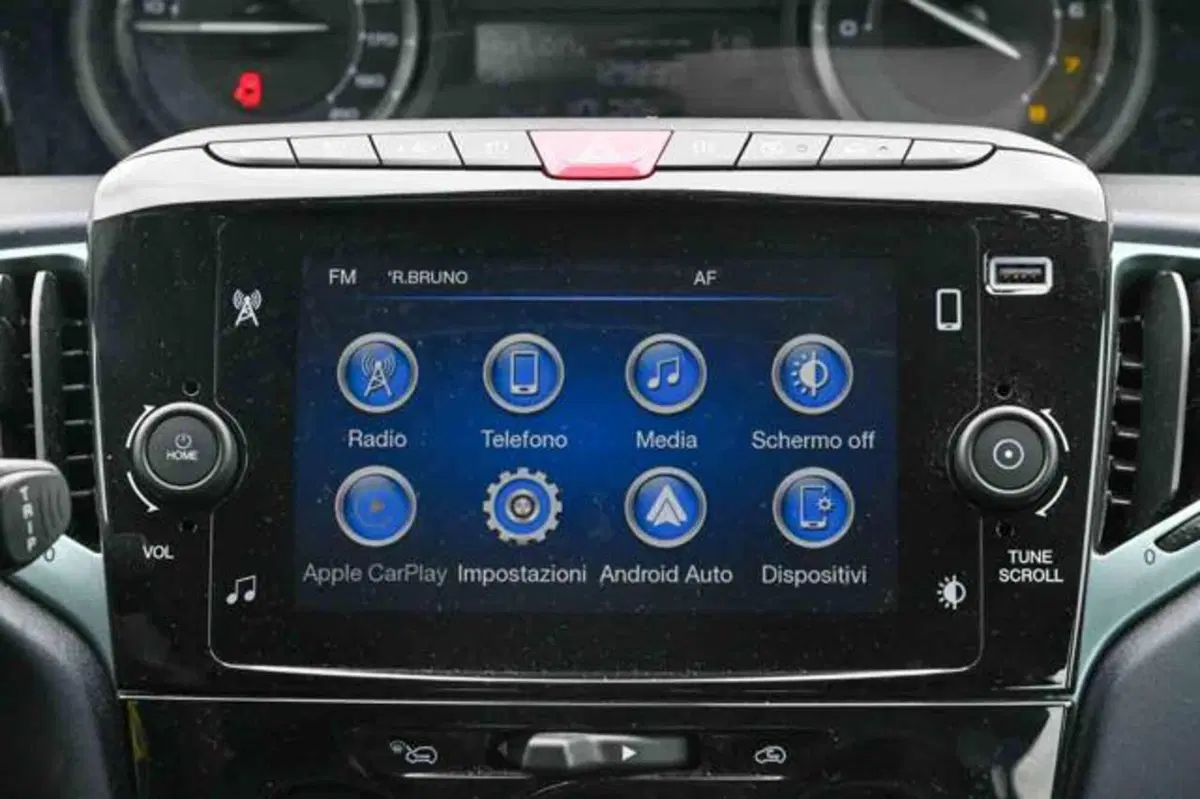 Lancia Ypsilon usata a Torino (14)