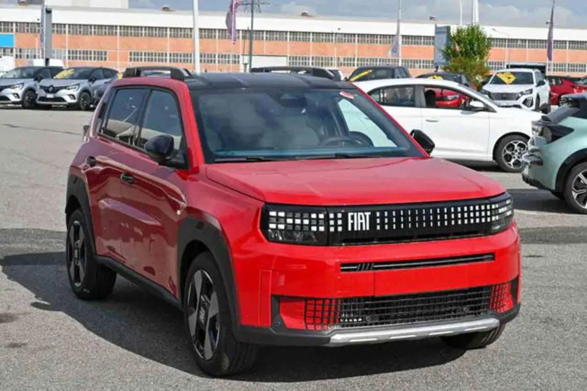 Fiat Grande Panda nuova a Torino (2)