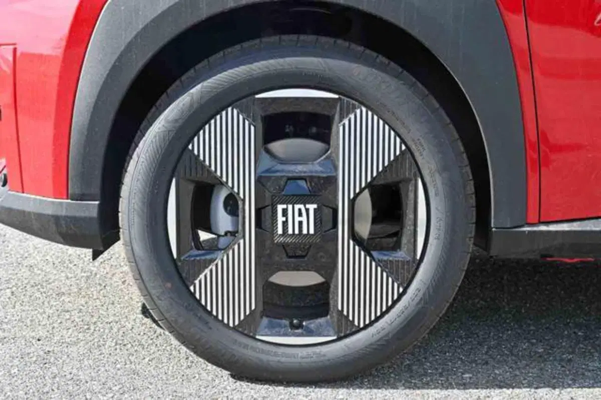 Fiat Grande Panda nuova a Torino (6)