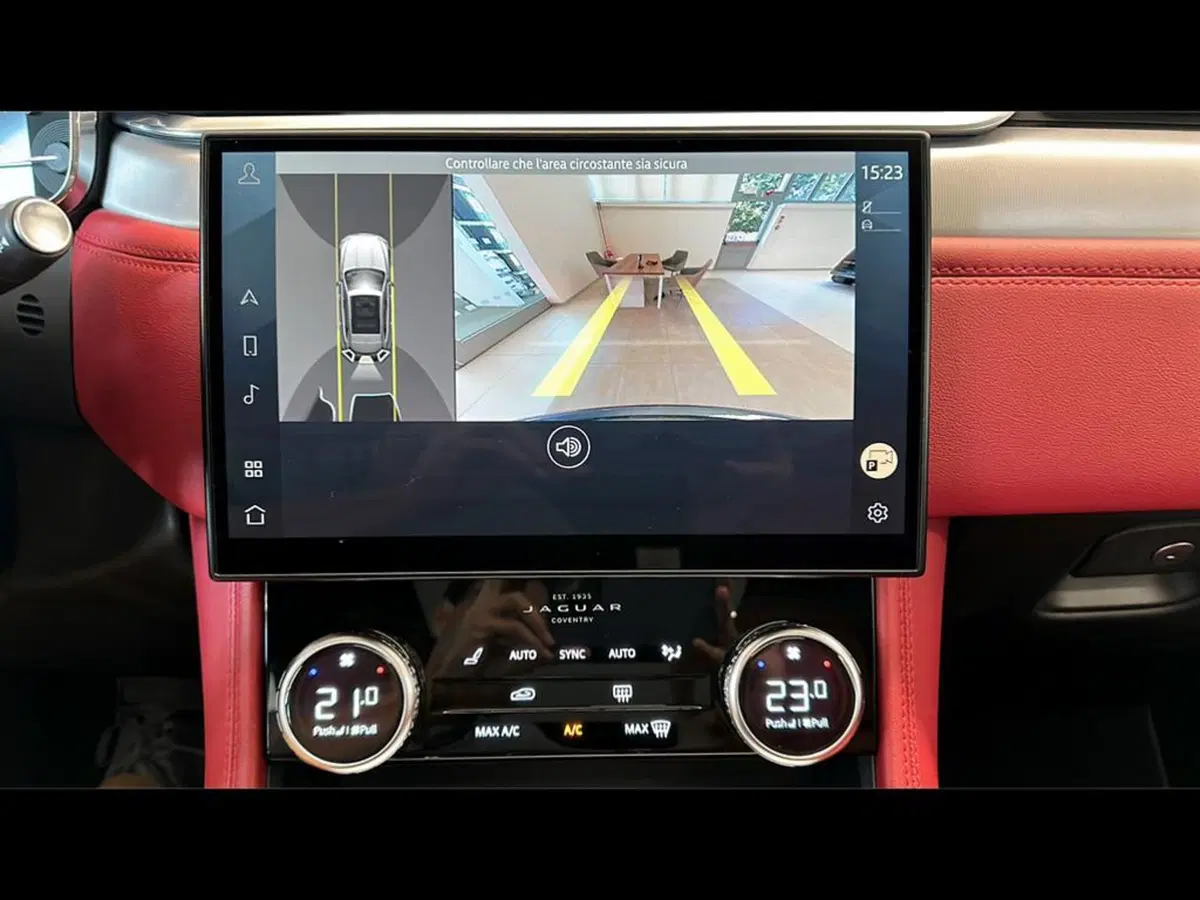 Jaguar F-Pace usata a Varese (12)