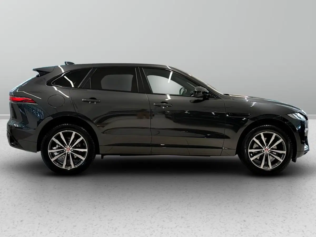 Jaguar F-Pace usata a Varese (6)