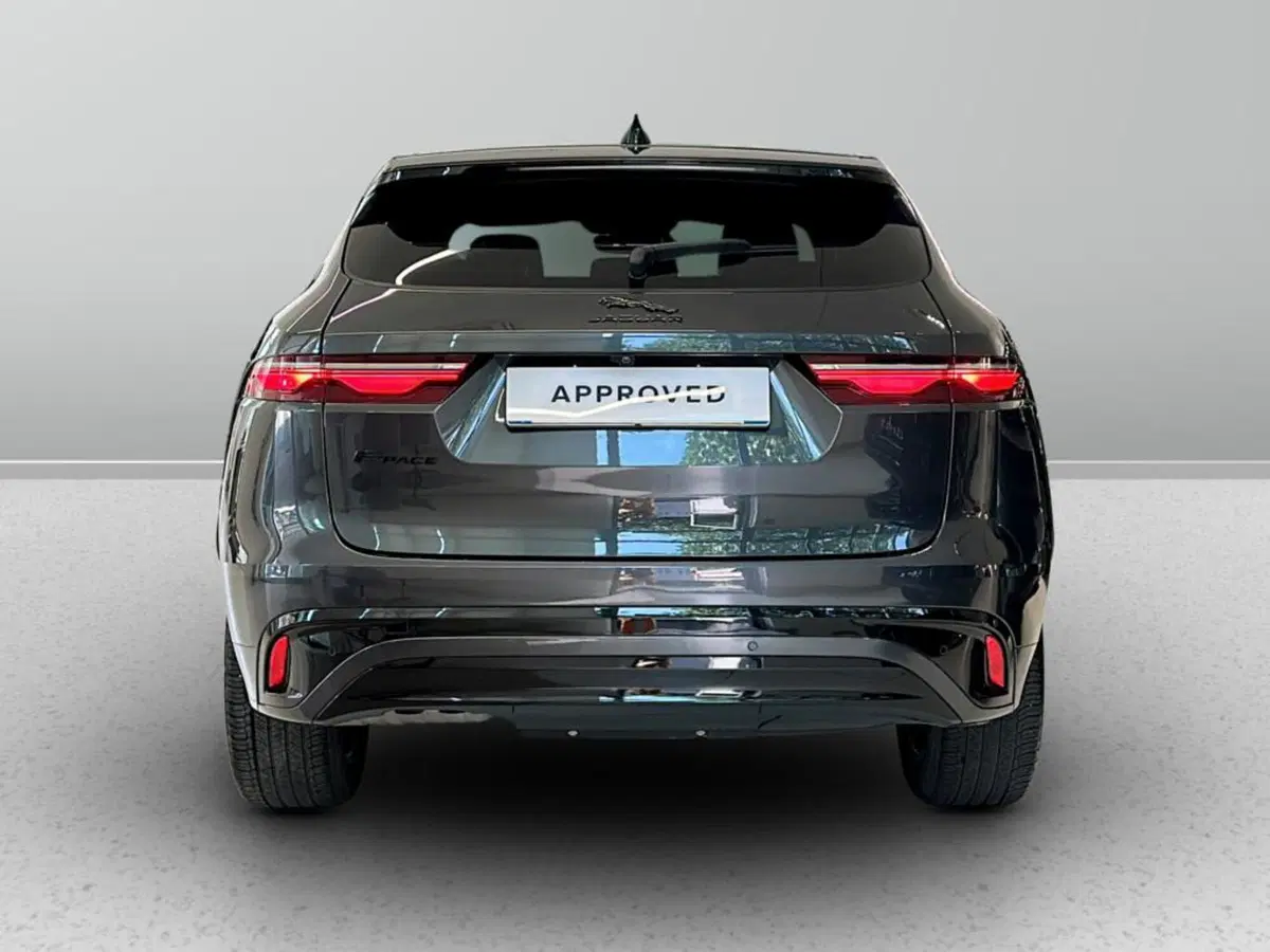 Jaguar F-Pace usata a Varese (7)
