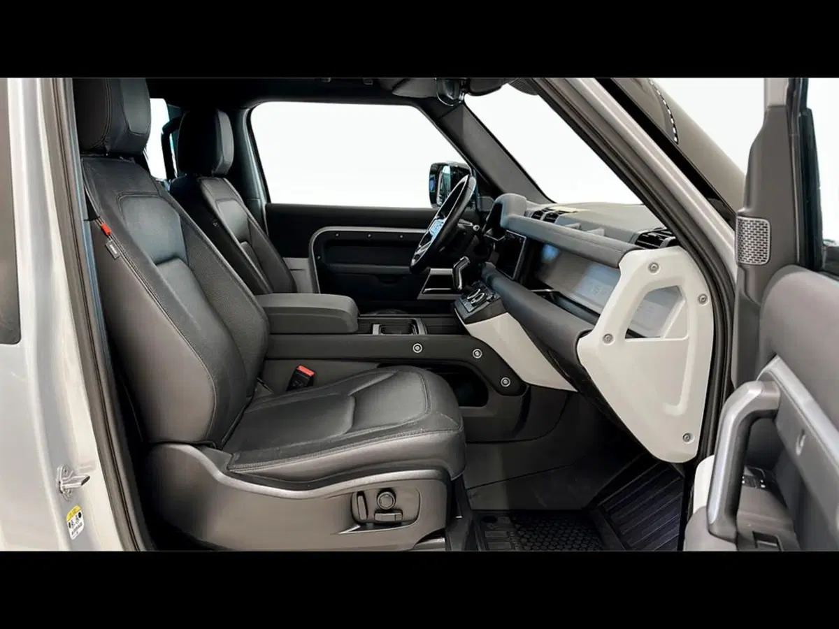 Land Rover Defender usata a Varese (3)