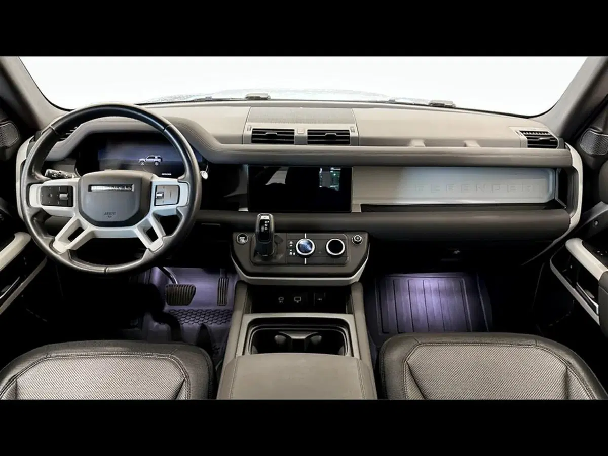 Land Rover Defender usata a Varese (4)