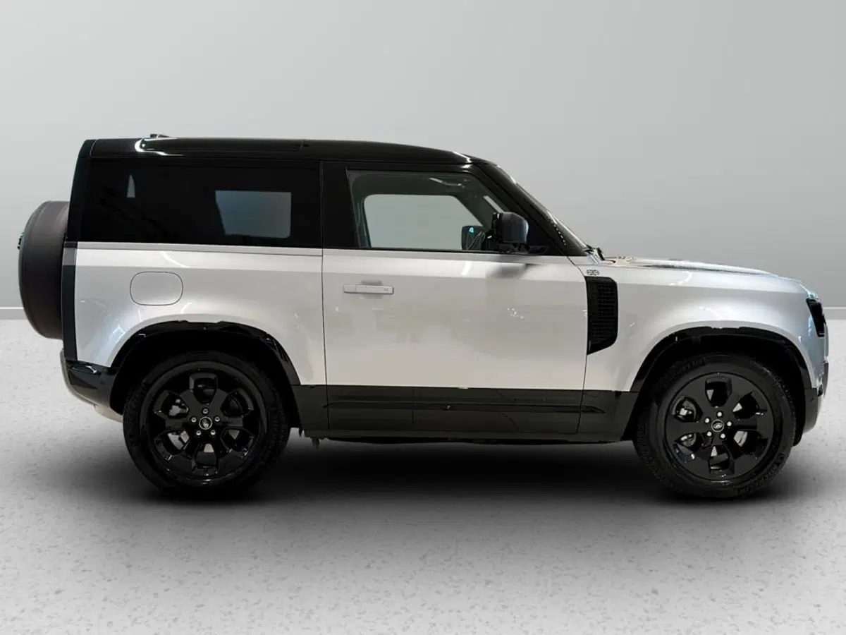 Land Rover Defender usata a Varese (6)