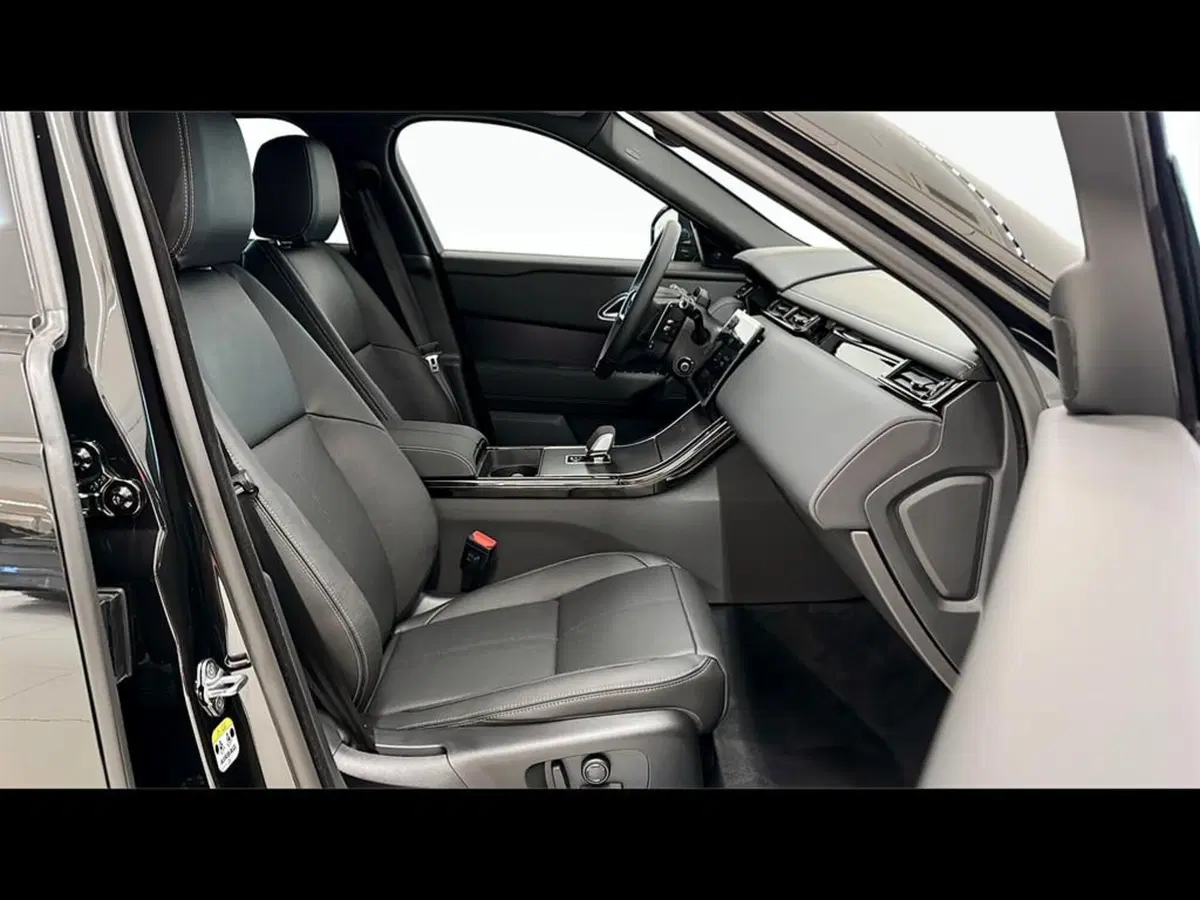 Land Rover Range Rover Velar nuova a Varese (3)