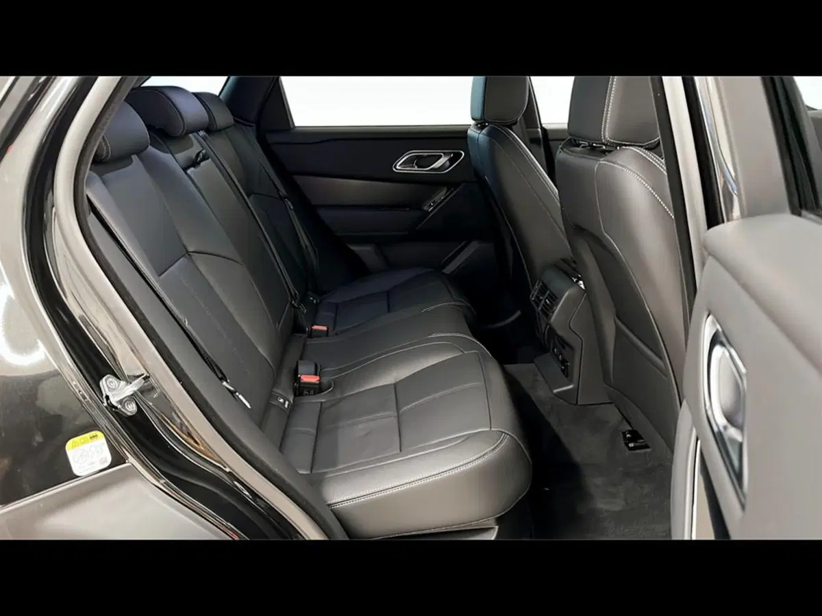 Land Rover Range Rover Velar nuova a Varese (5)