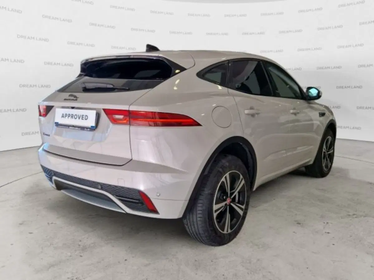 Jaguar E-Pace usata a Livorno (3)