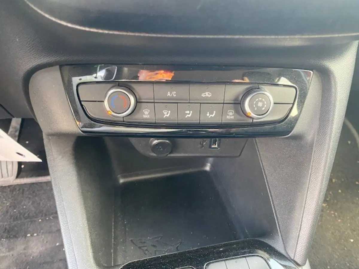 Opel Corsa usata a Catania (17)
