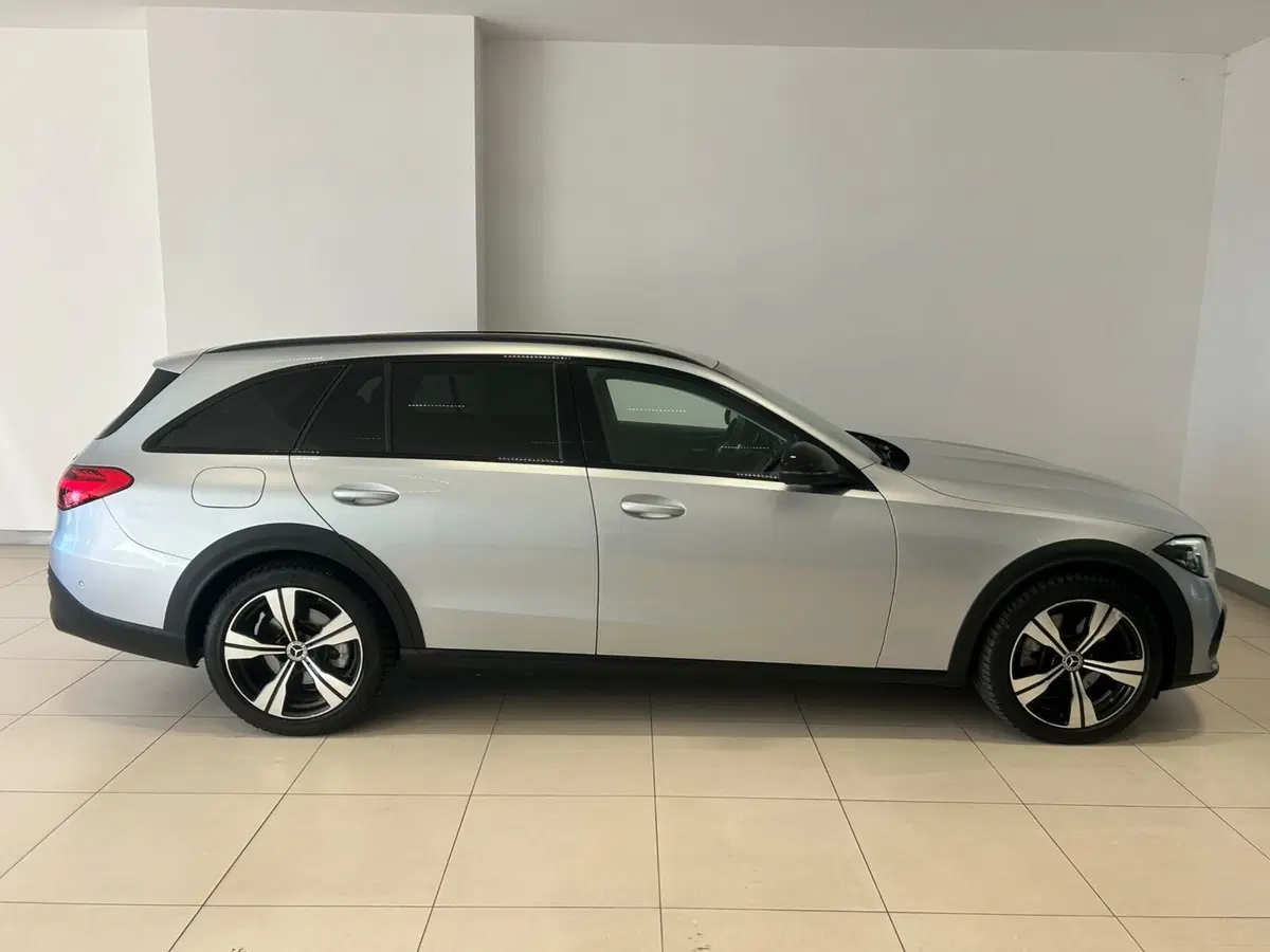 Mercedes-Benz Classe C Station Wagon usata a Napoli (8)