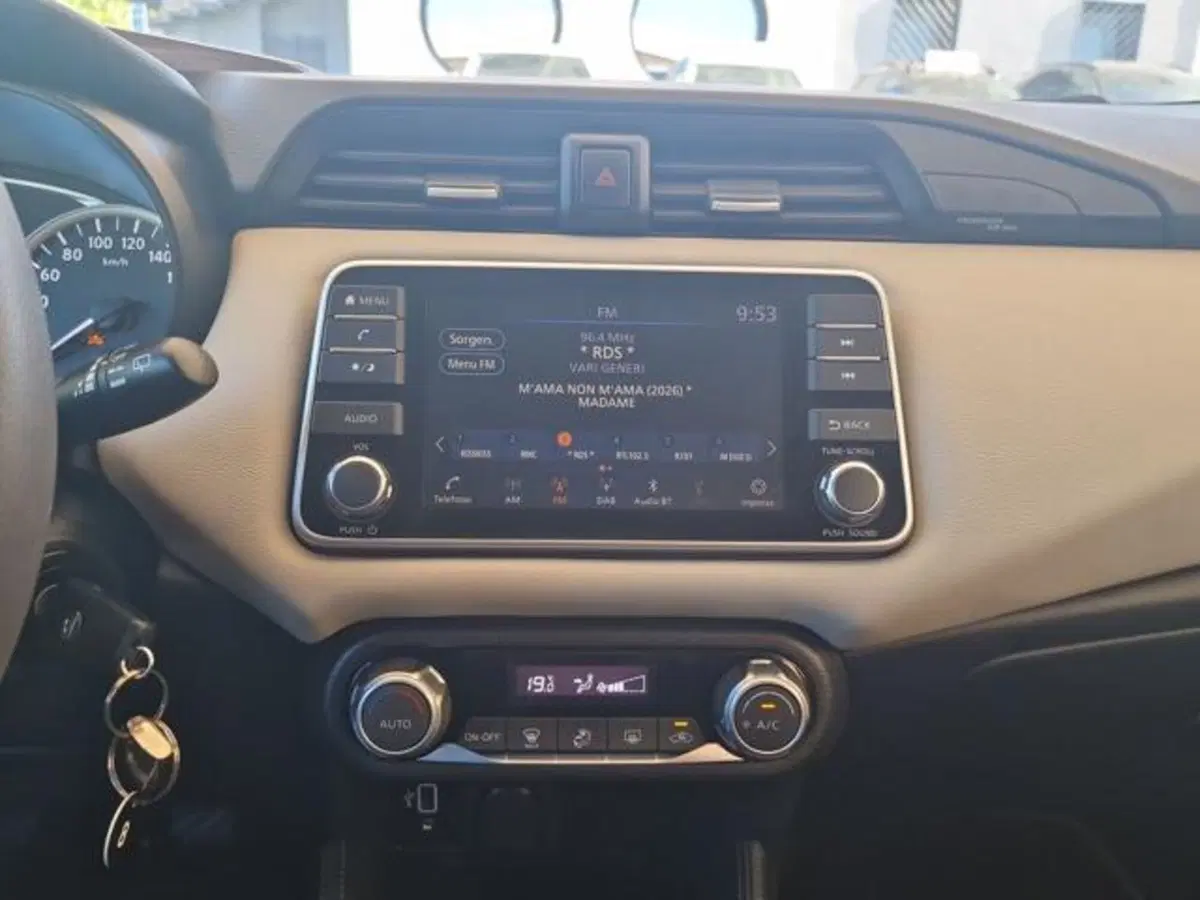 Nissan Micra usata a Salerno (16)