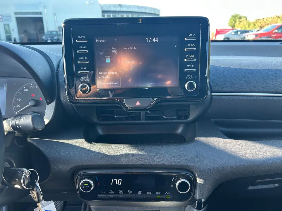 Toyota Yaris usata a Piacenza (17)