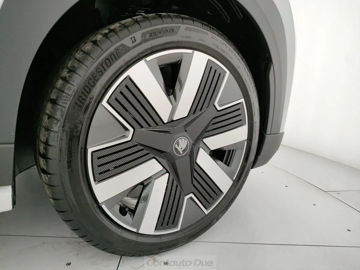 Skoda Epiq nuova a Caserta (9)