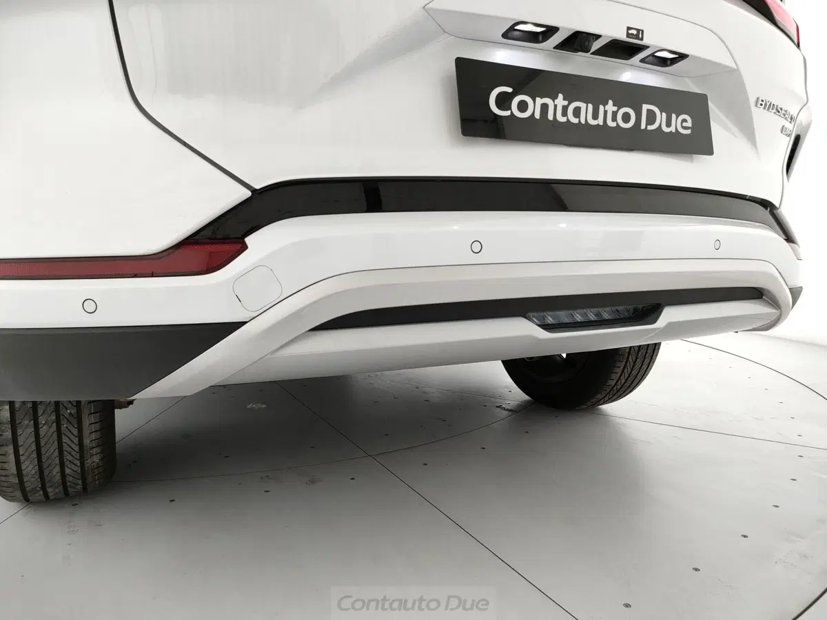 Byd Seal U DM-i nuova a Caserta (11)
