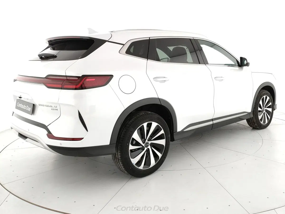 Byd Seal U DM-i nuova a Caserta (5)