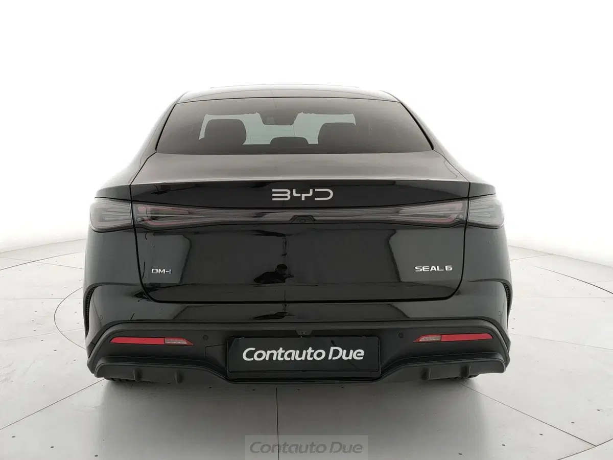 Byd Seal 6 DM-i nuova a Caserta (6)