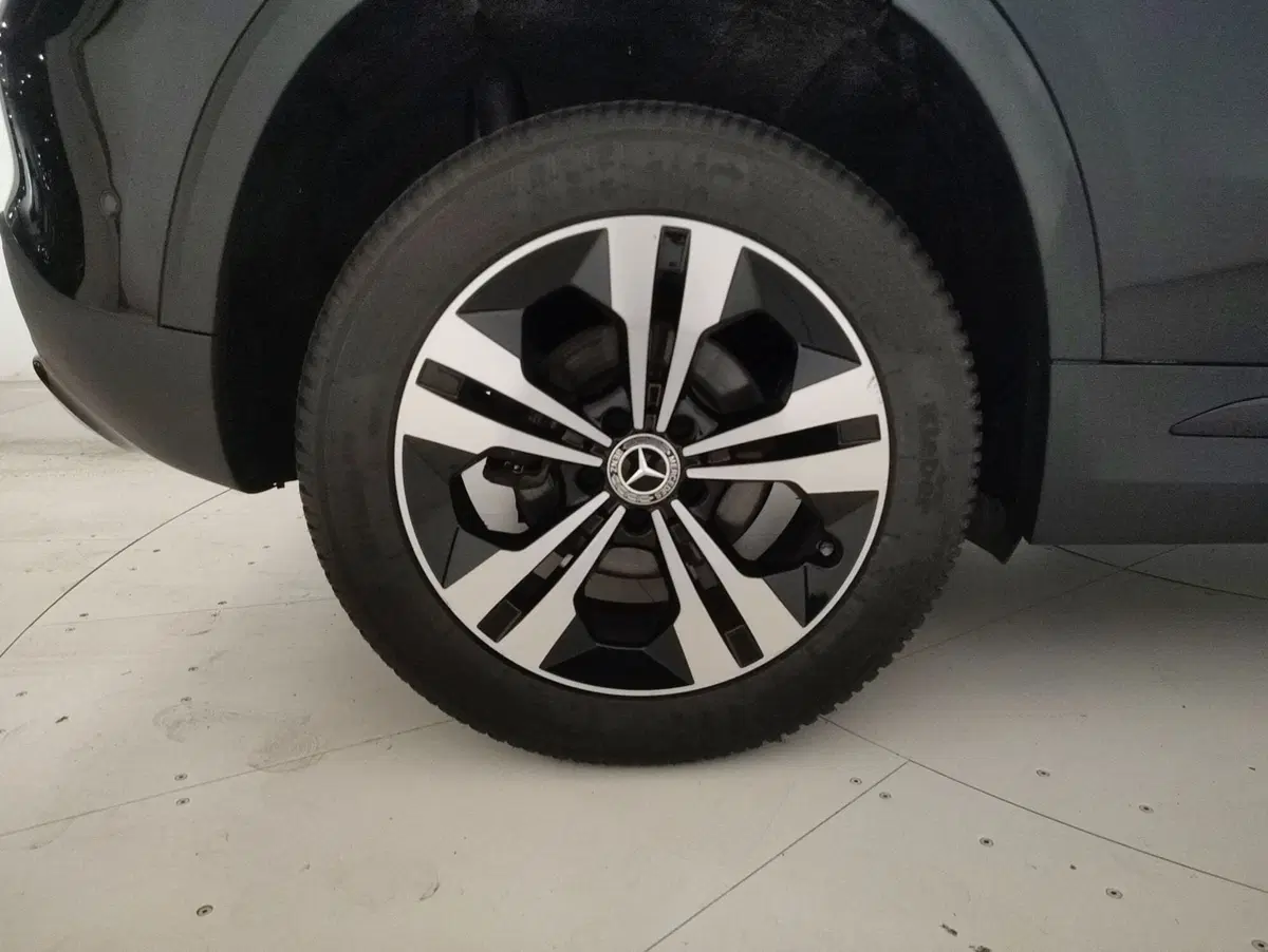 Mercedes-Benz GLA SUV usata a Alessandria (14)