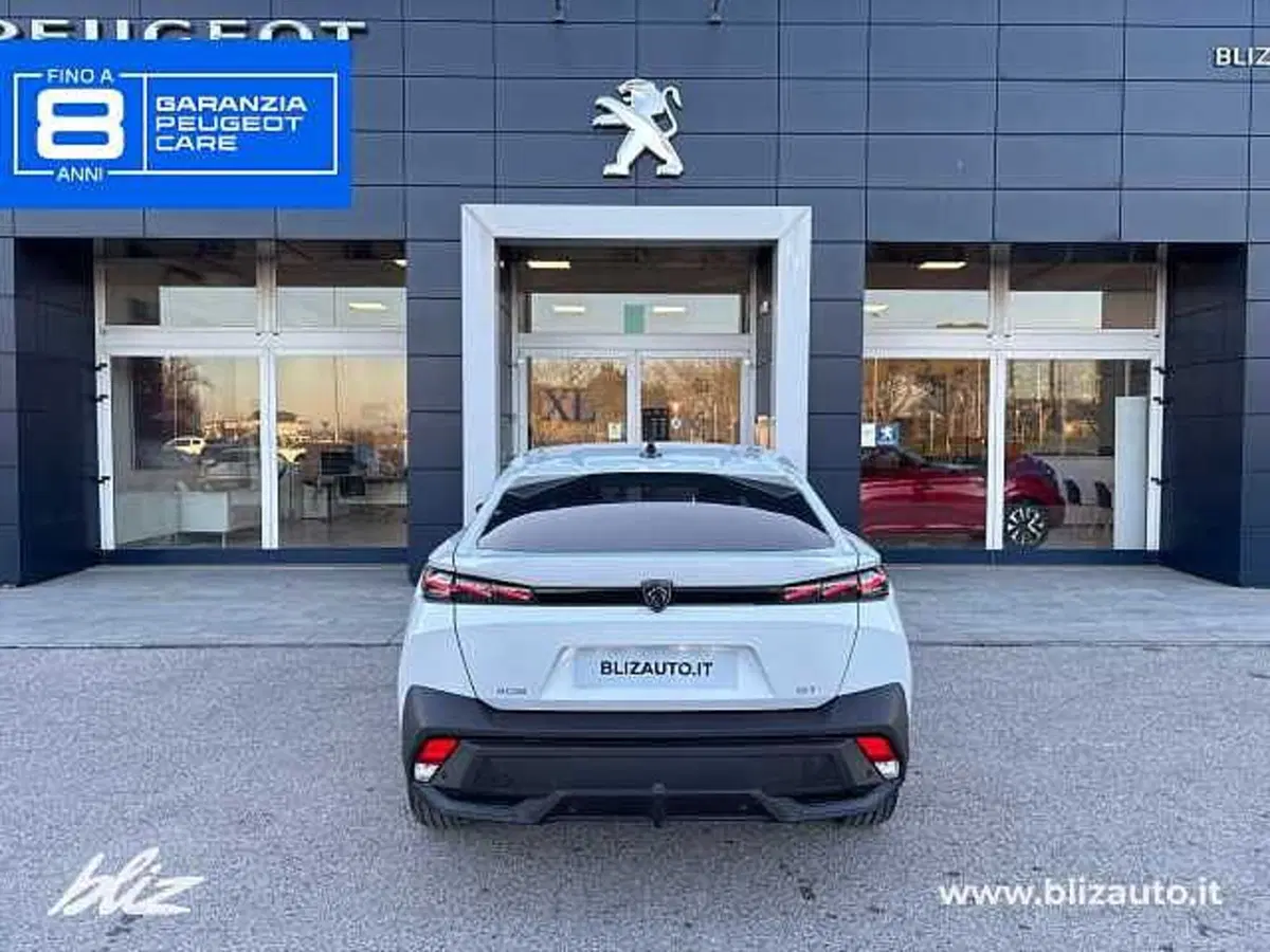 Peugeot 408 nuova a Udine (6)