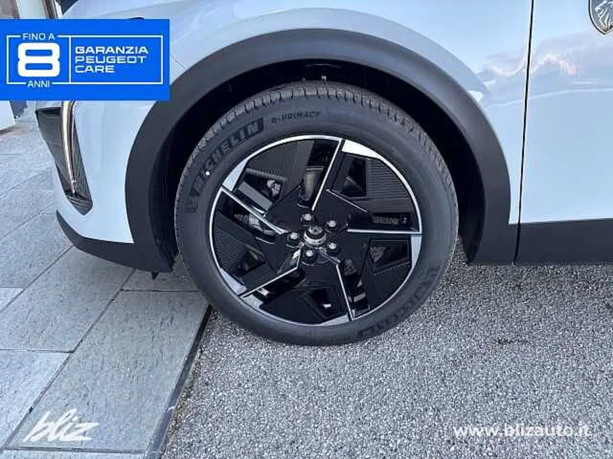 Peugeot 408 nuova a Udine (9)