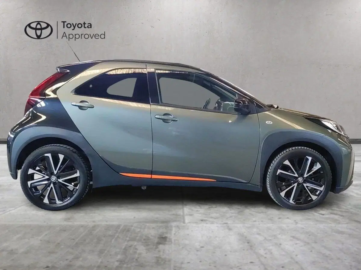 Toyota Aygo X usata a Milano (5)