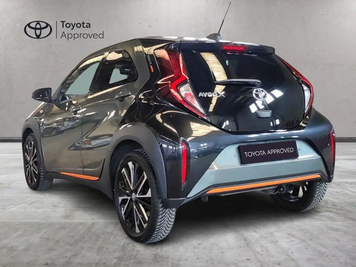 Toyota Aygo X usata a Milano (6)