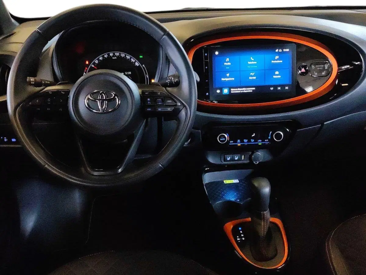 Toyota Aygo X usata a Milano (9)