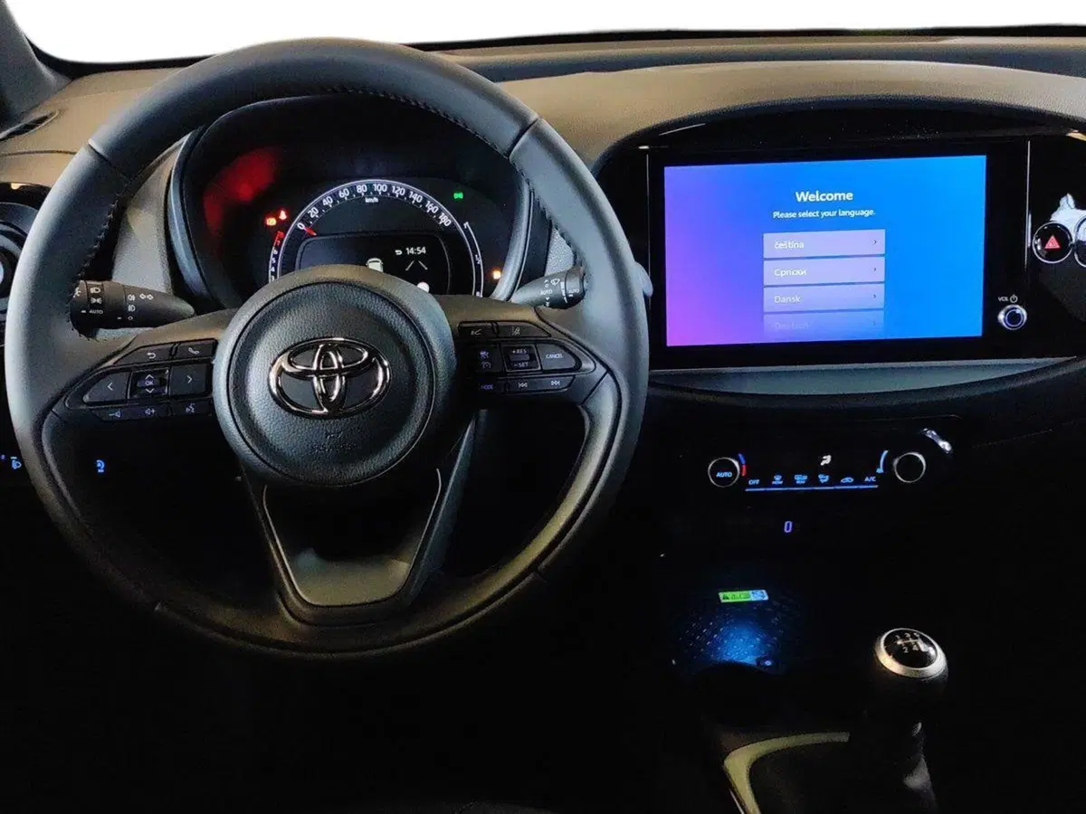 Toyota Aygo X nuova a Milano (8)
