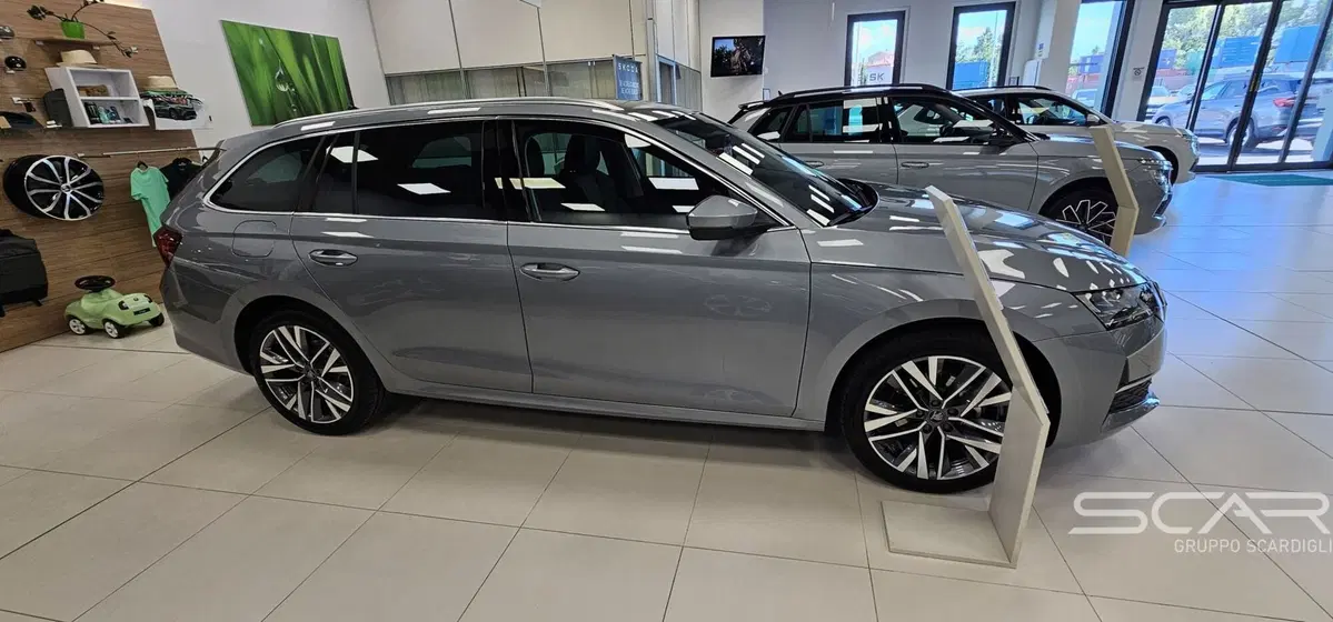 Skoda Octavia Station Wagon nuova a Livorno (4)