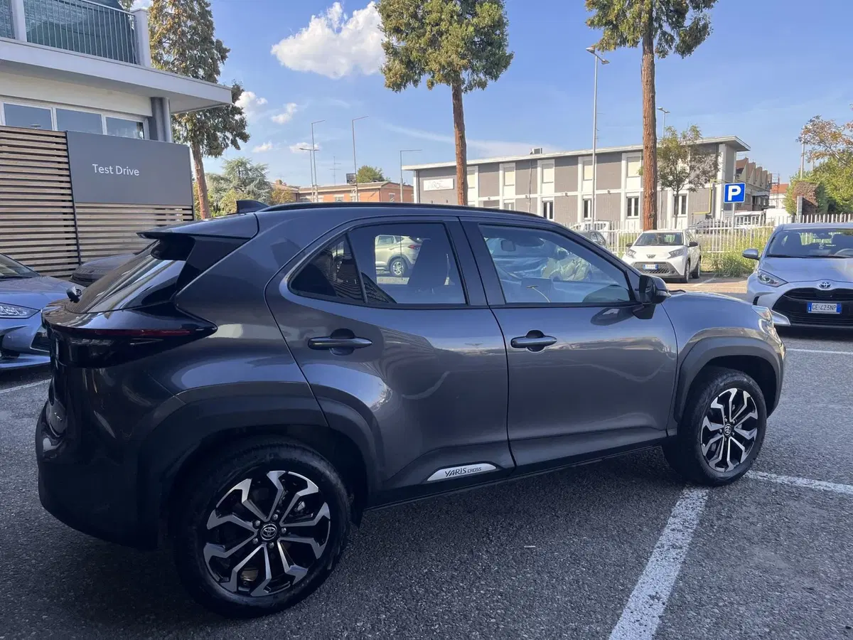 Toyota Yaris Cross usata a Modena (4)