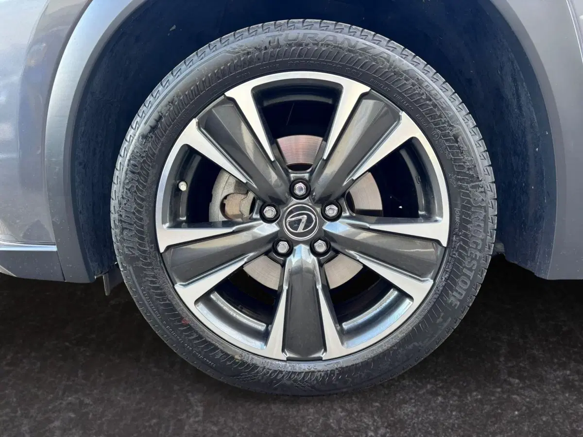 Lexus UX usata a Modena (15)