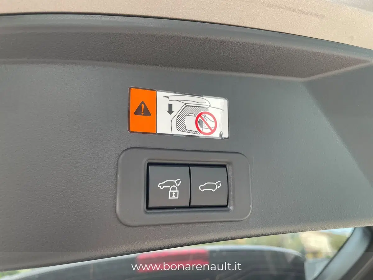 Subaru E-Outback nuova a Monza e Brianza (9)