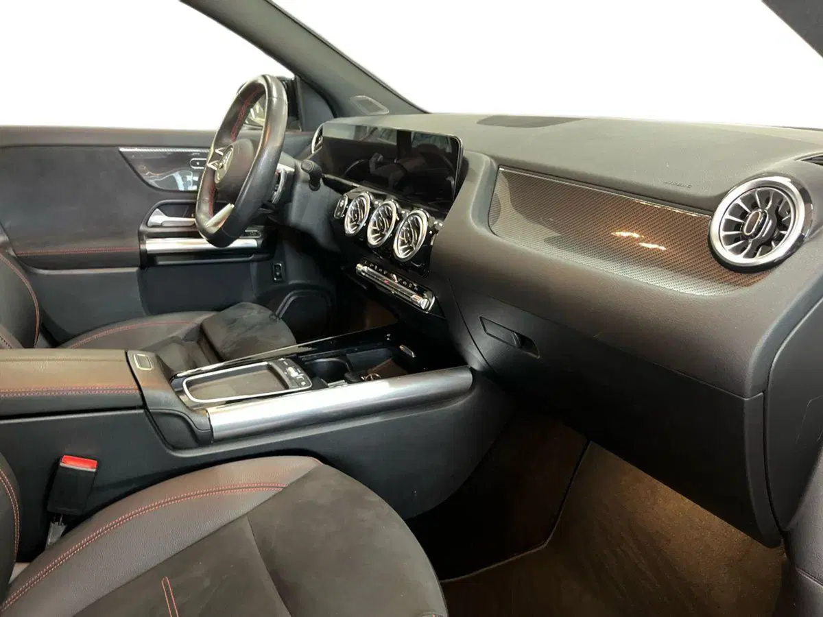 Mercedes-Benz GLA SUV usata a Foggia (9)