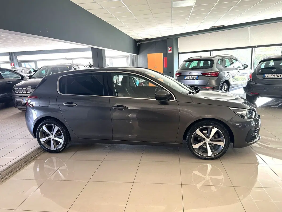 Peugeot 308 usata a Ferrara (4)