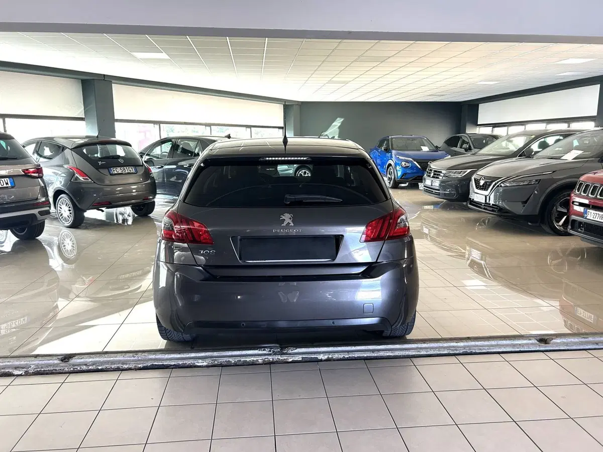 Peugeot 308 usata a Ferrara (5)