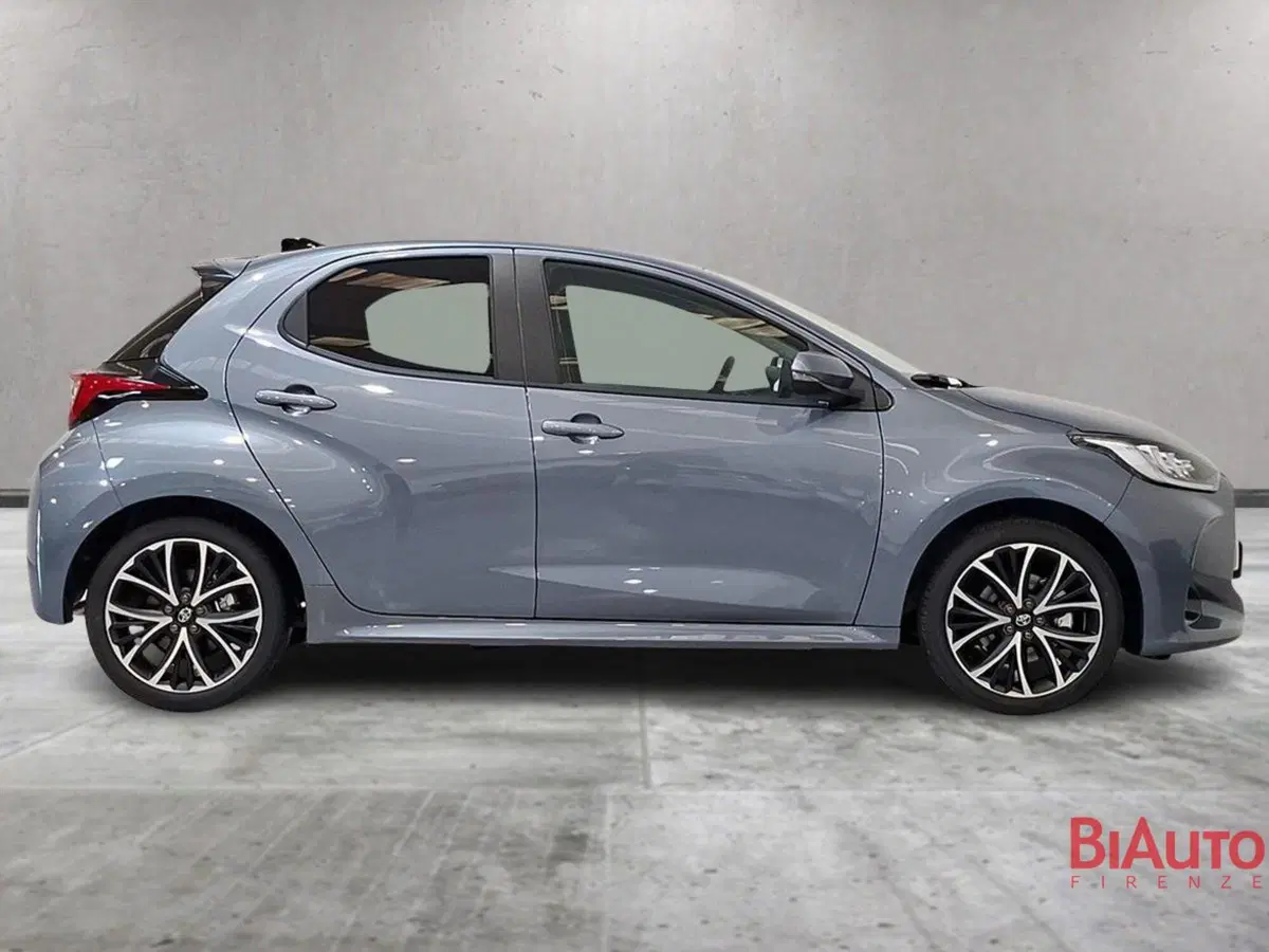 Toyota Yaris Cross nuova a Firenze (3)