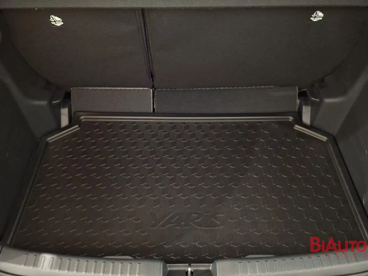 Toyota Yaris Cross nuova a Firenze (5)