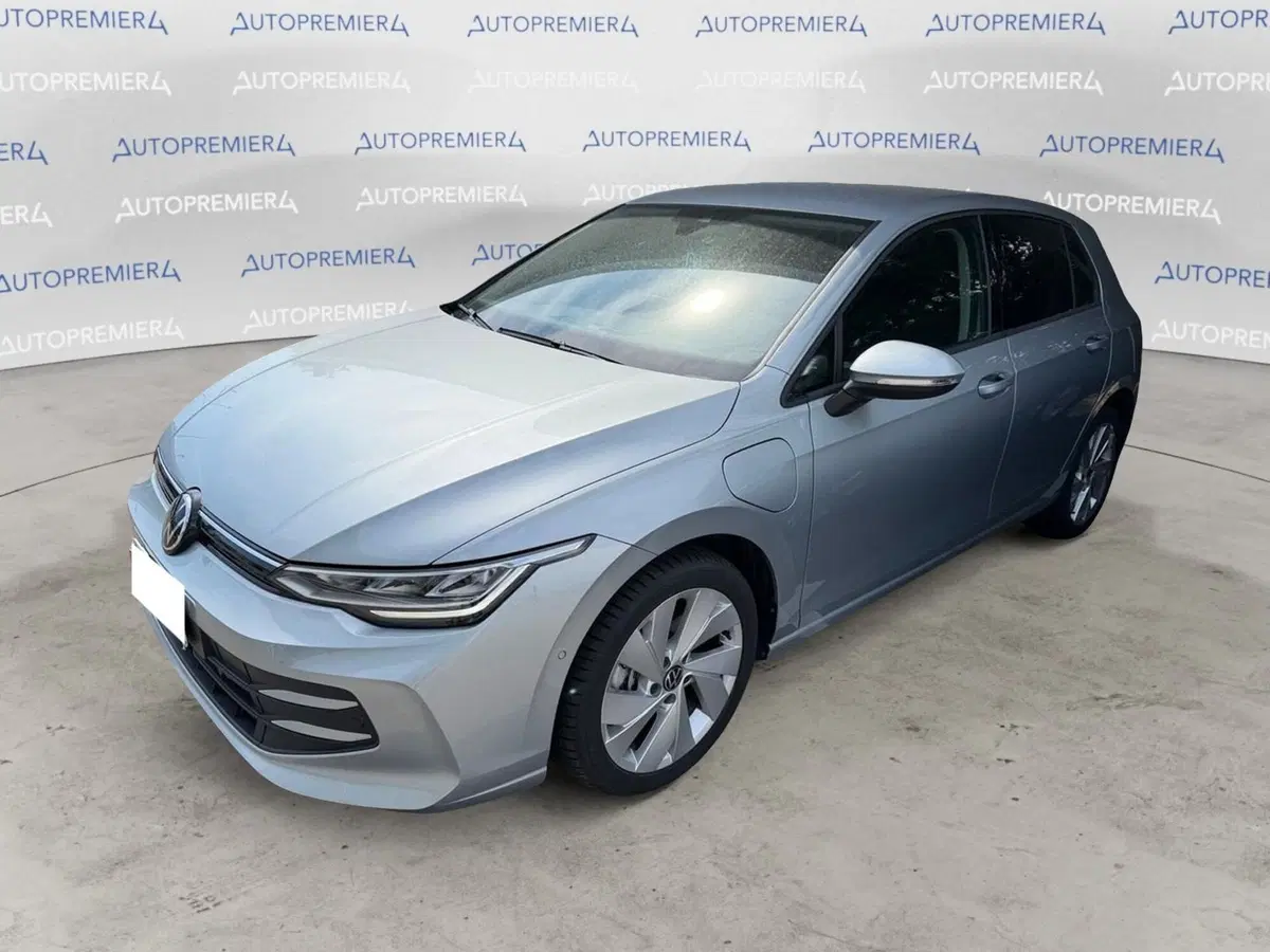 Volkswagen Golf usata a Como