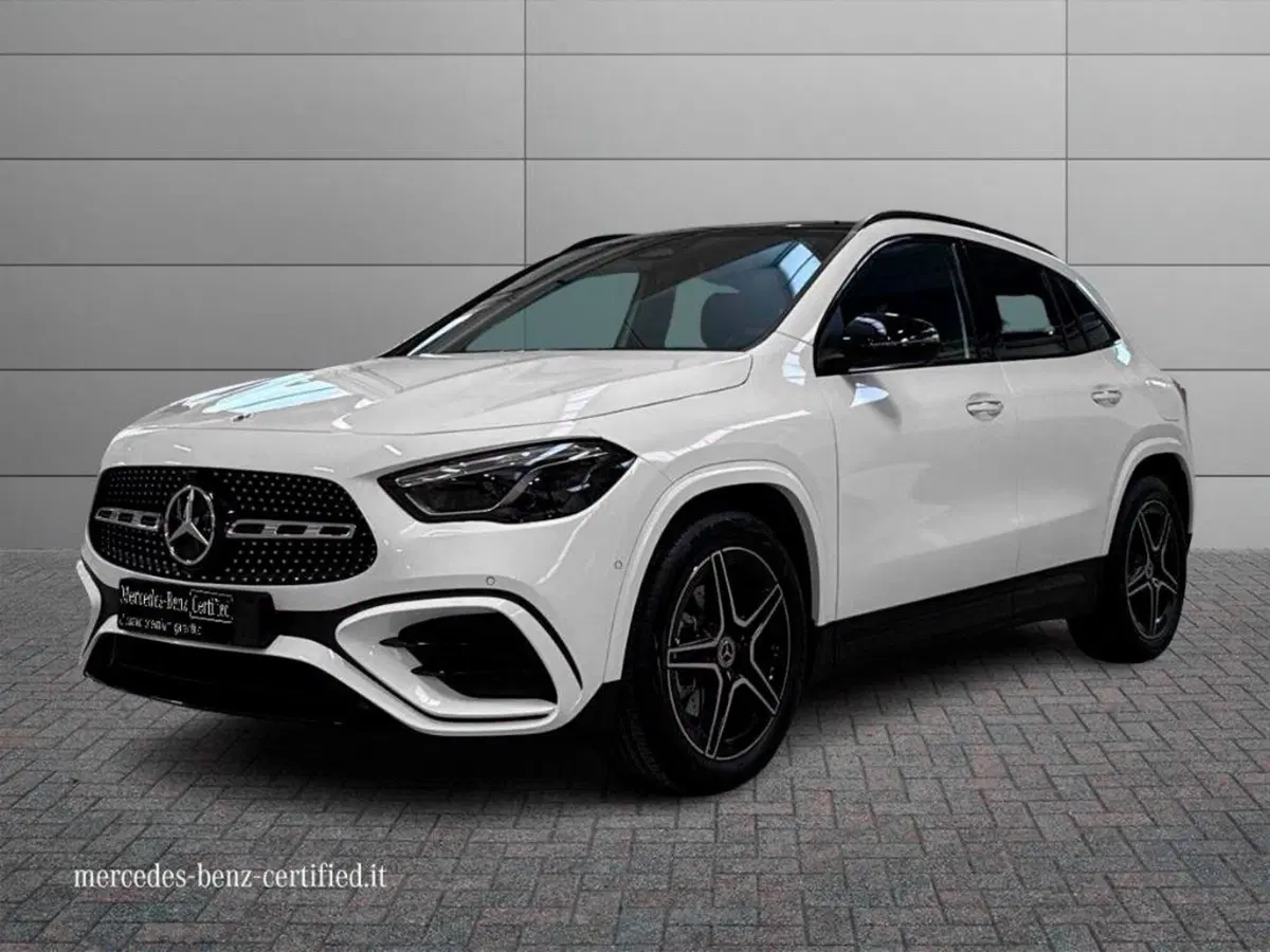 Mercedes-Benz GLA SUV nuova a Macerata