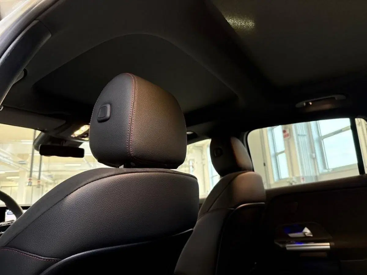 Mercedes-Benz GLA SUV nuova a Macerata (18)