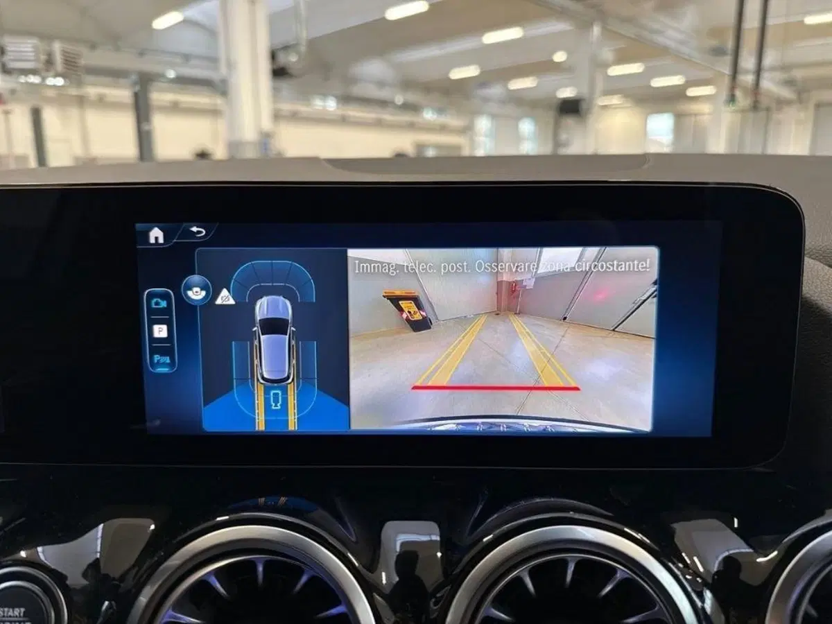 Mercedes-Benz GLA SUV nuova a Macerata (19)