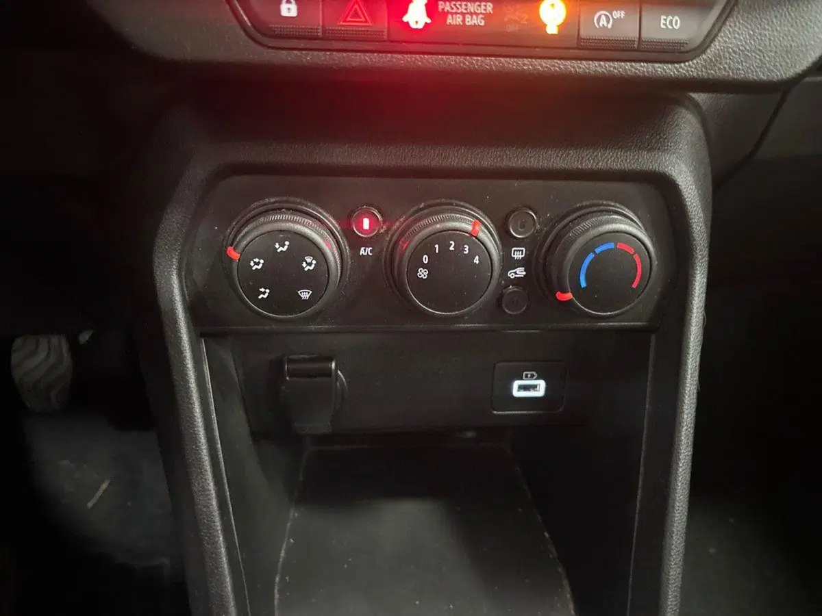 Dacia Sandero usata a Torino (14)