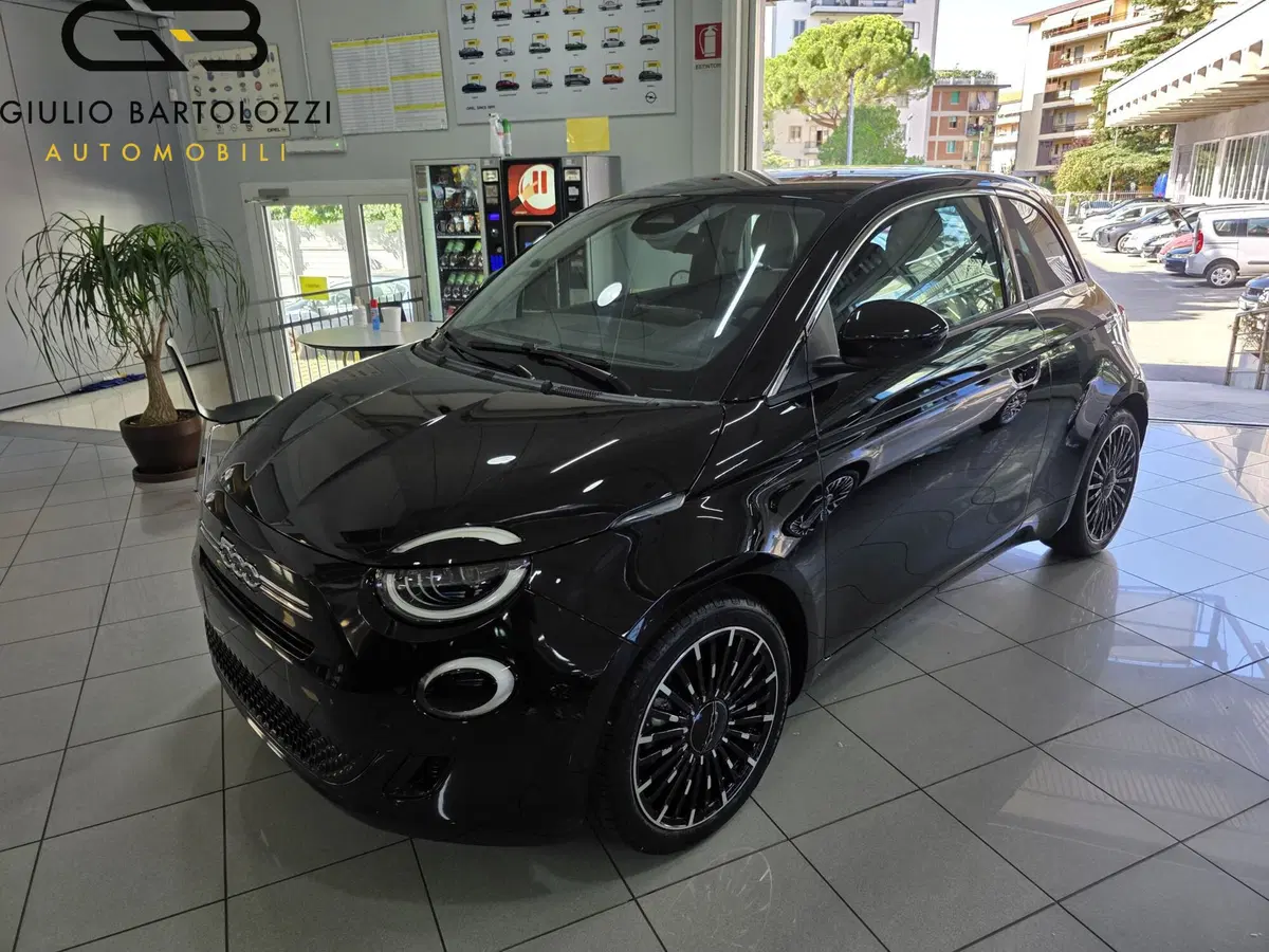 Fiat 500 nuova a Prato