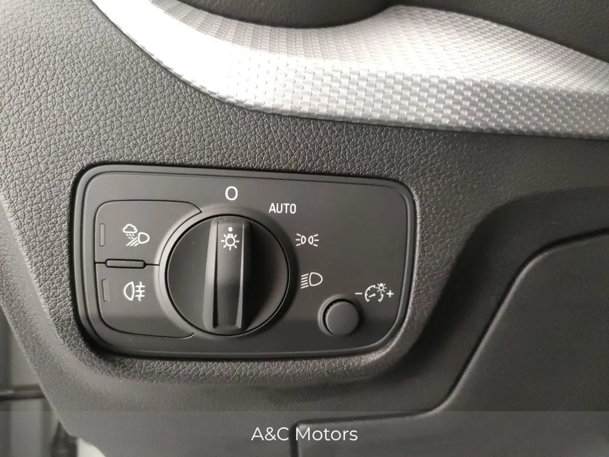 Audi Q2 nuova a Napoli (16)