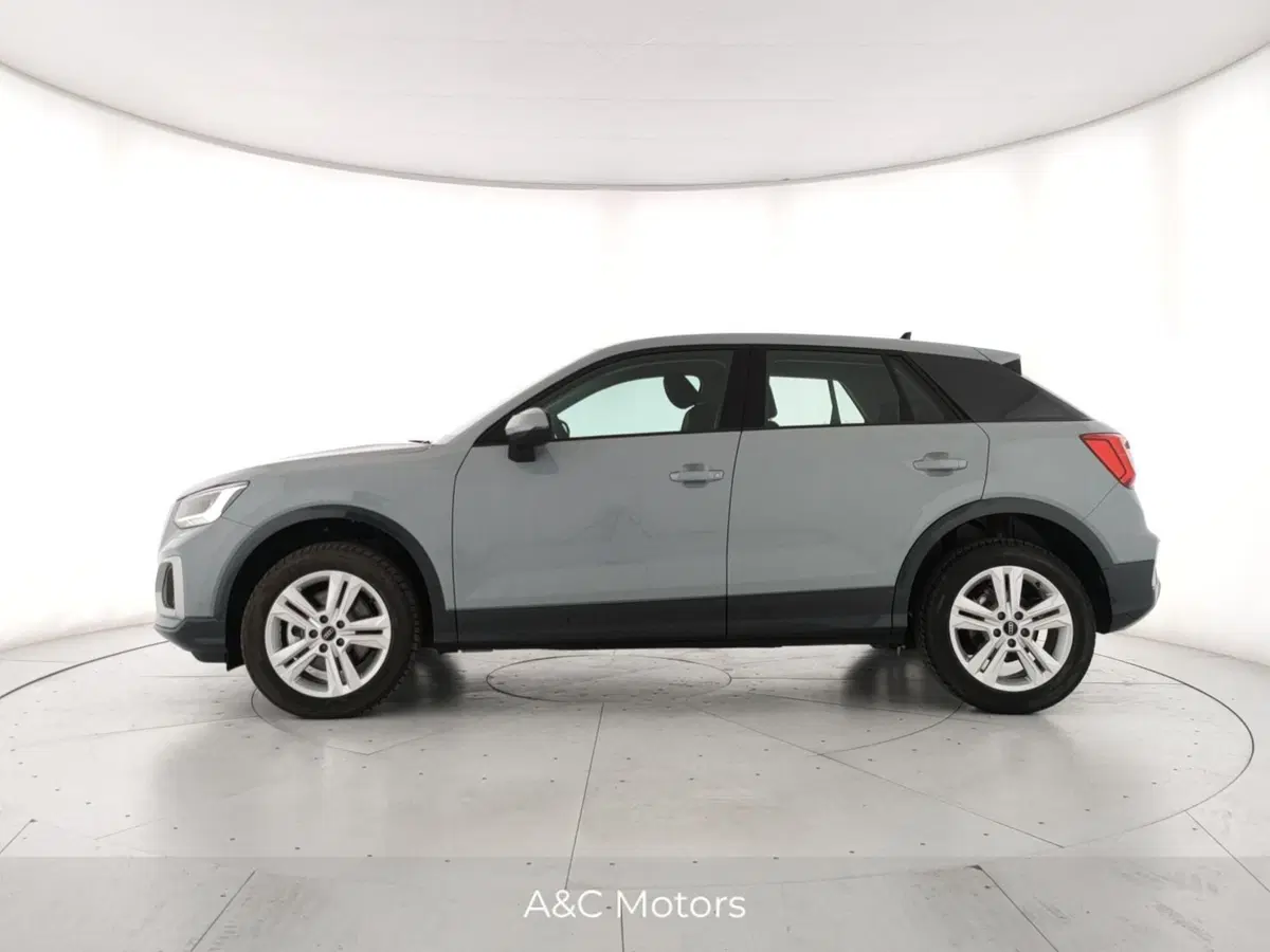 Audi Q2 nuova a Napoli (2)