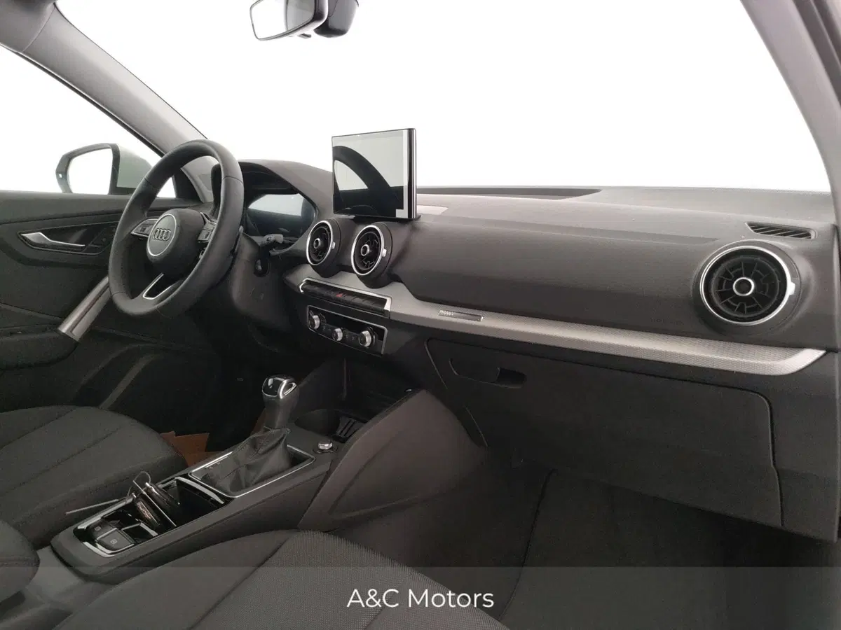 Audi Q2 nuova a Napoli (8)