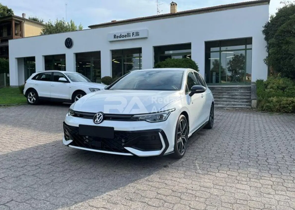 Volkswagen Golf nuova a Lecco