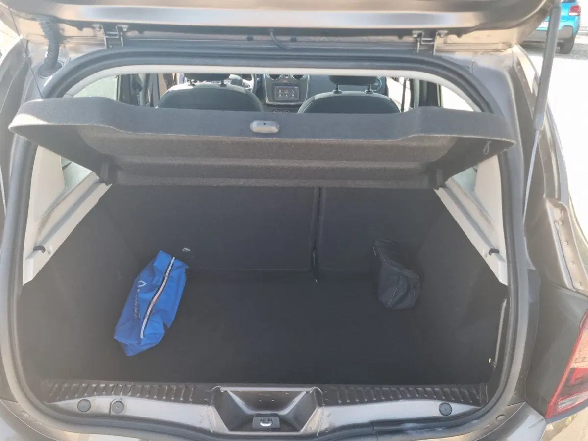 Dacia Sandero nuova a Lucca (13)